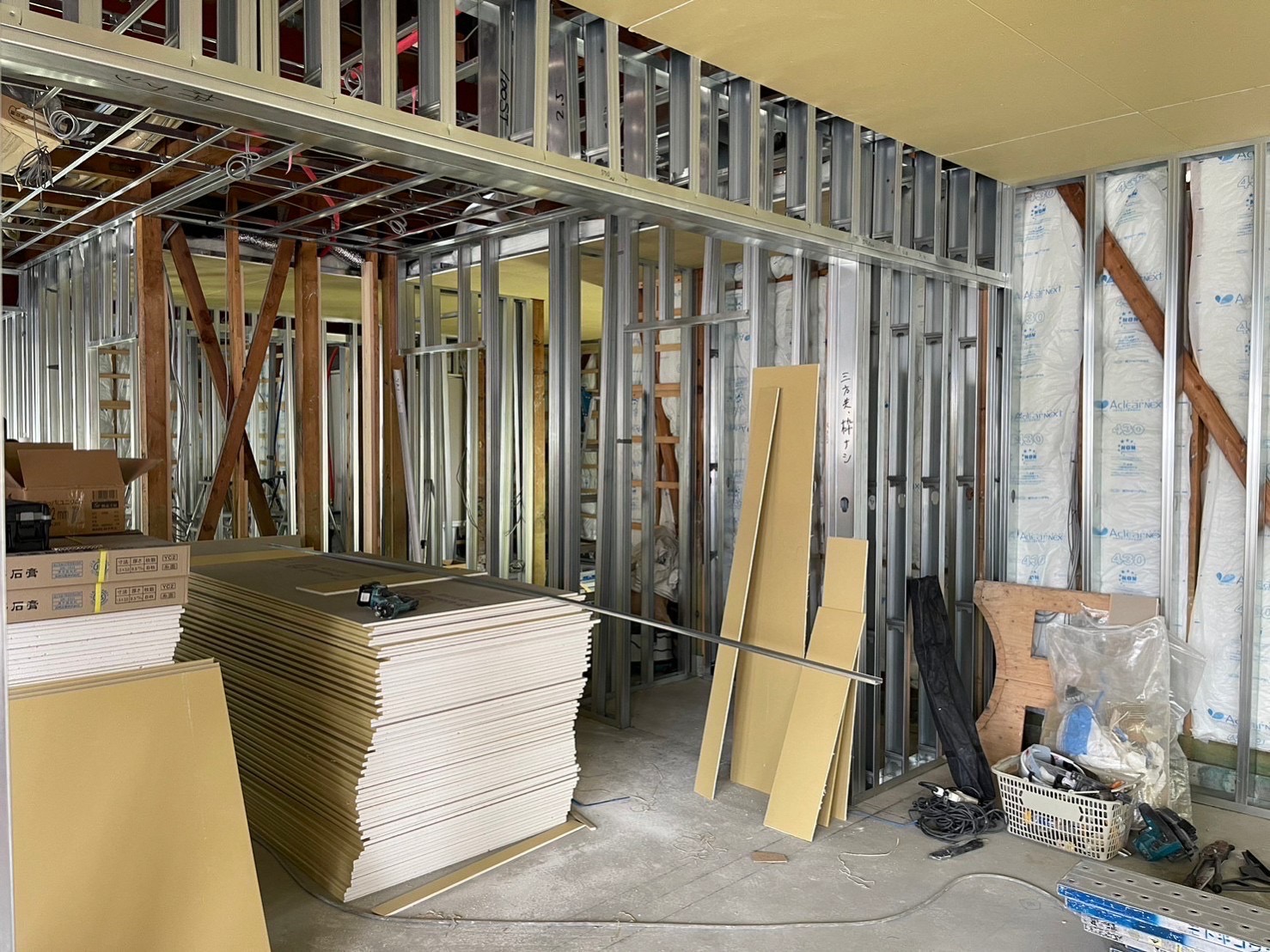 LINE_ALBUM_HP画像_260311_5